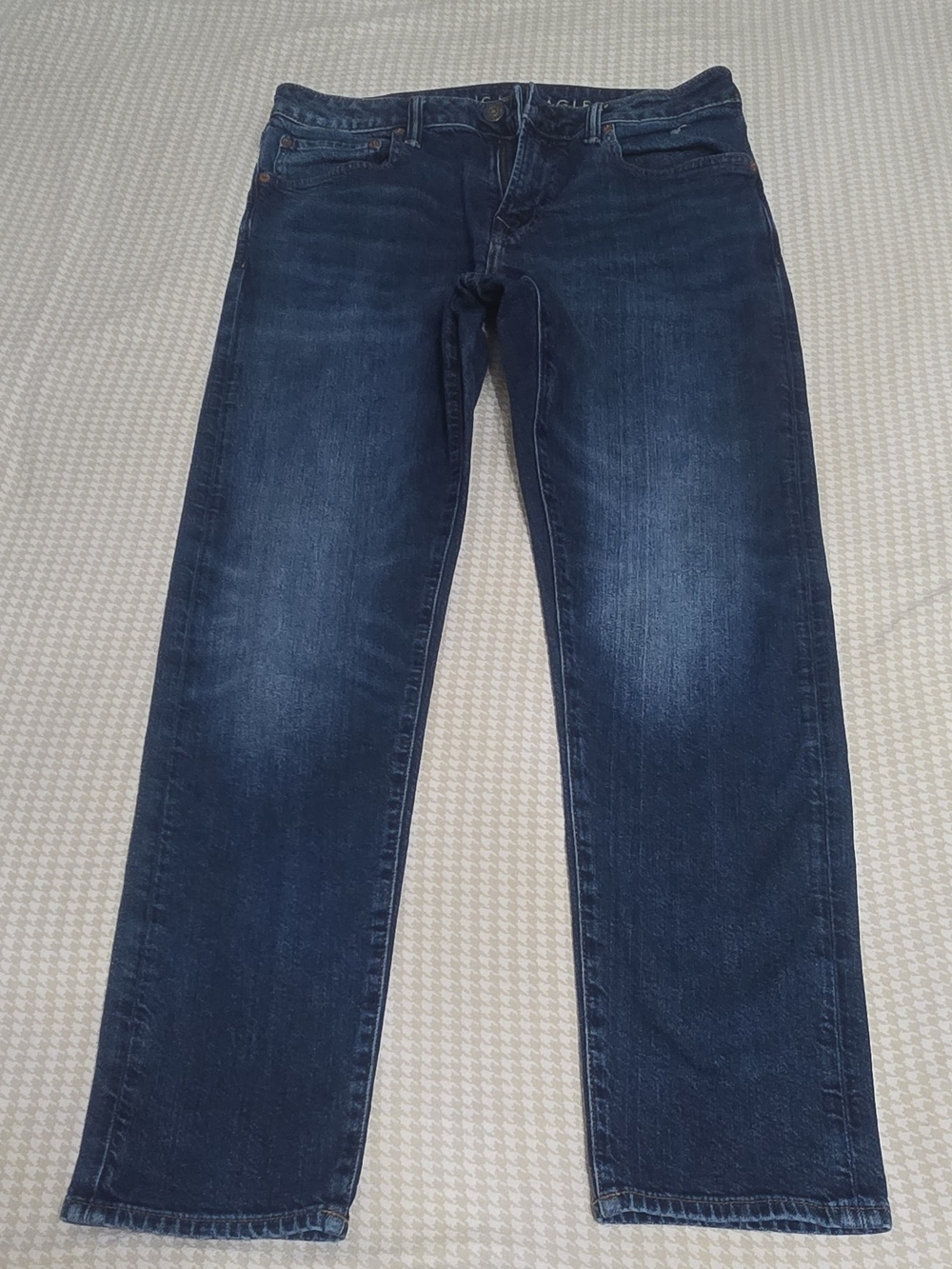 American Eagle Outfitters Men’s Straight Jeans in Dark Blue Wash